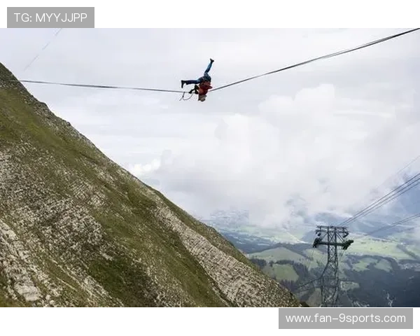特色极限攀爬——高空钢索挑战活动火热进行，高空攀岩绳索上升工具用法